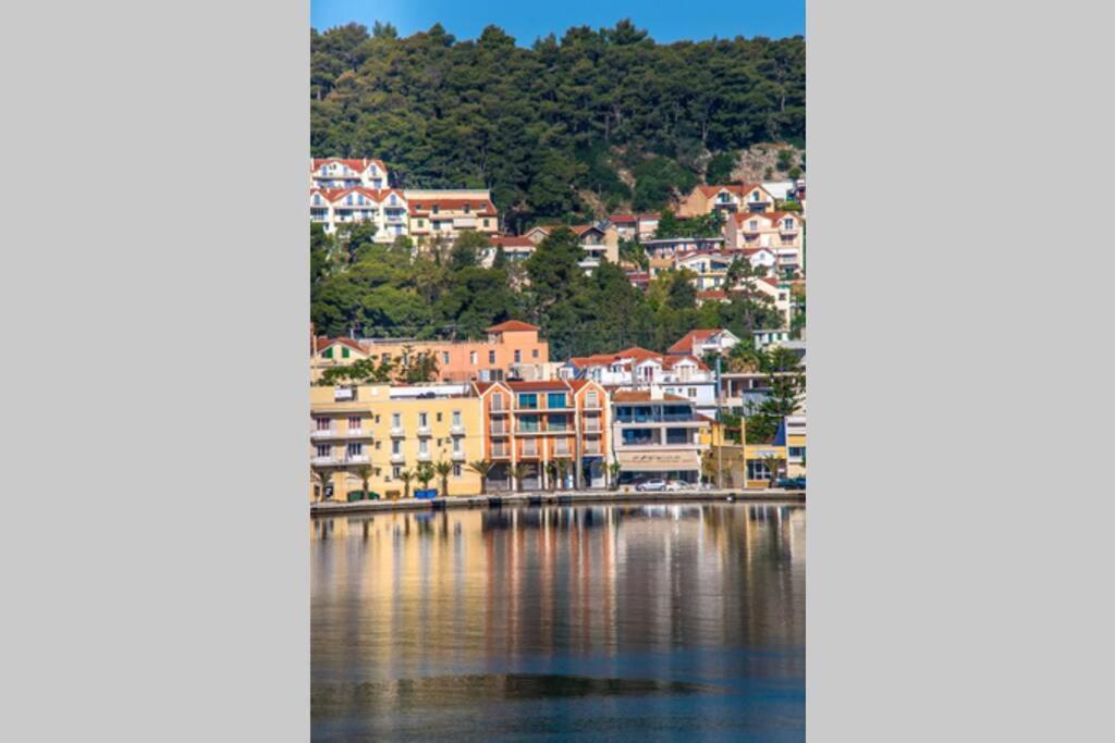 A & B Minimal Suite With Sea View In Argostoli Экстерьер фото