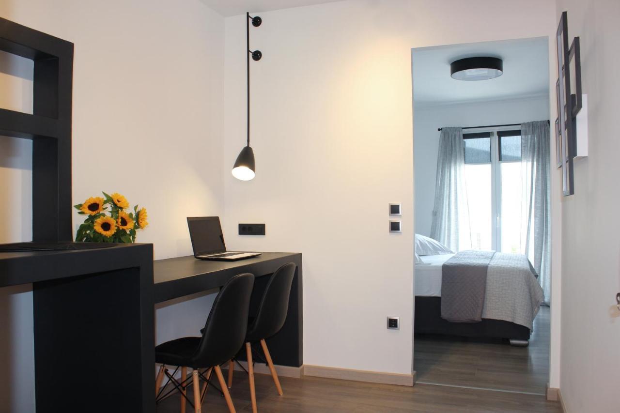 A & B Minimal Suite With Sea View In Argostoli Экстерьер фото