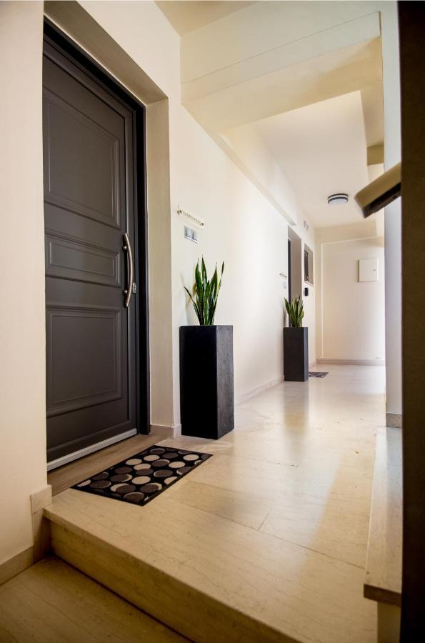 A & B Minimal Suite With Sea View In Argostoli Экстерьер фото