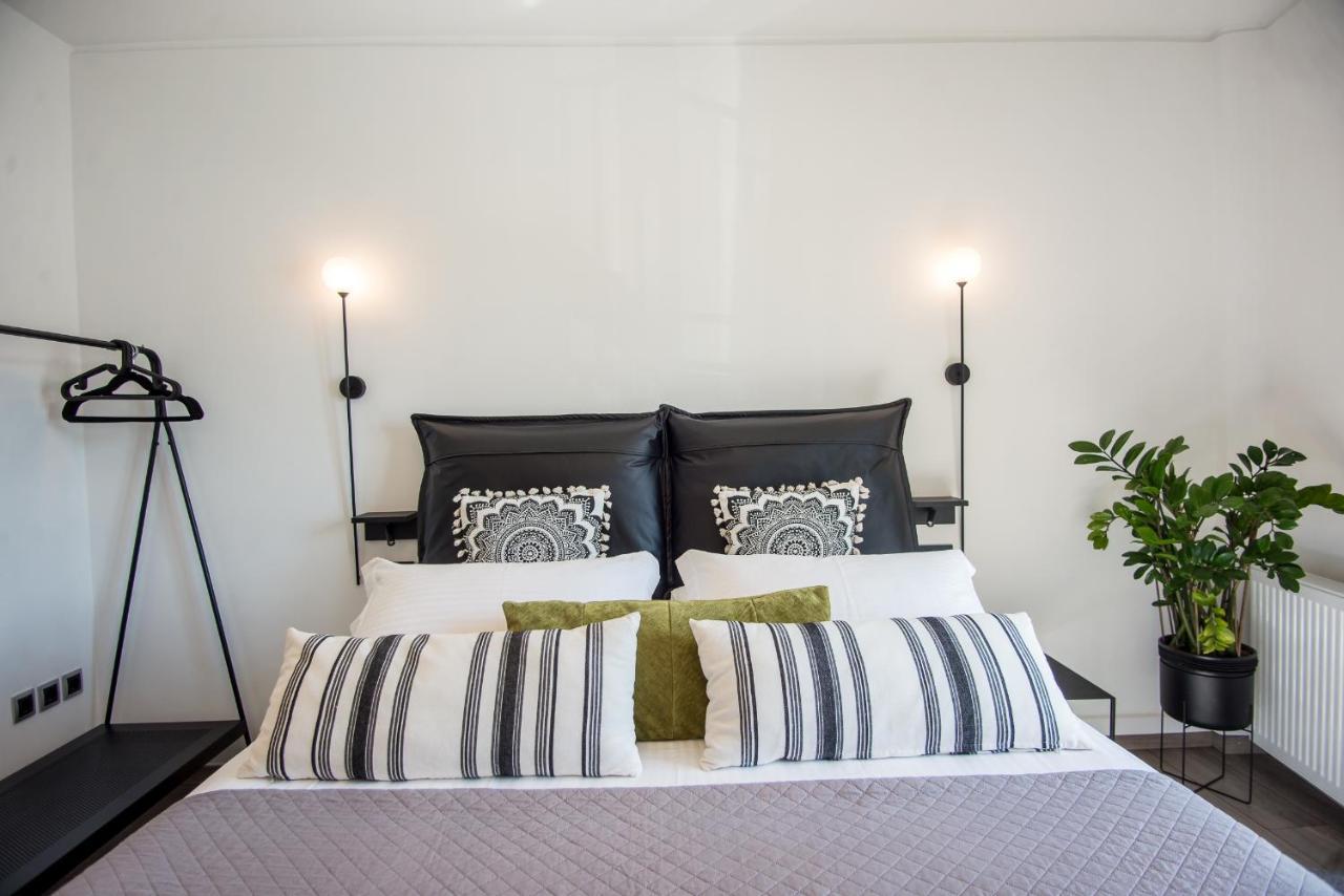 A & B Minimal Suite With Sea View In Argostoli Экстерьер фото